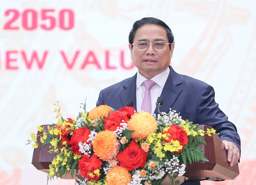 Thủ tướng Phạm Minh Chính phát biểu tại hội nghị, sáng 20-4. Ảnh: VIẾT CHUNG