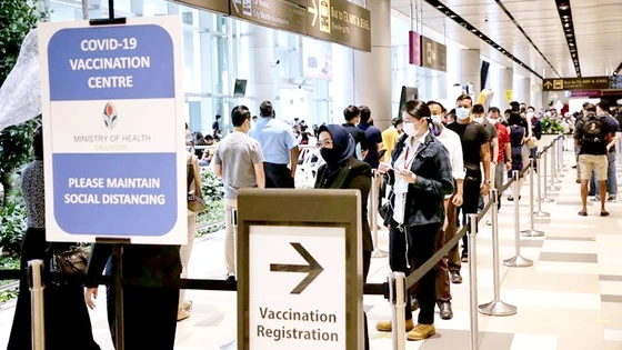 Trung tâm tiêm vaccine Covid-19 đặt tại Sân bay quốc tế Changi (Singapore)