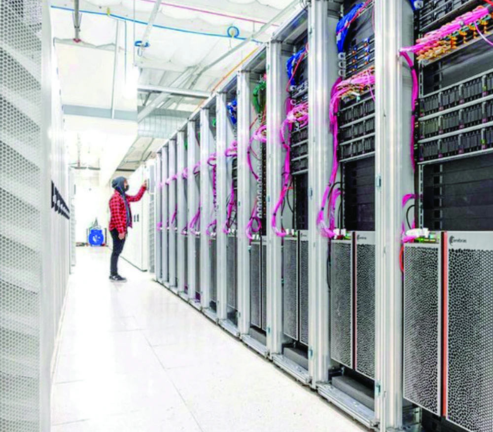 Một siêu máy tính AI đặt tại California, Mỹ. Ảnh: Reuters