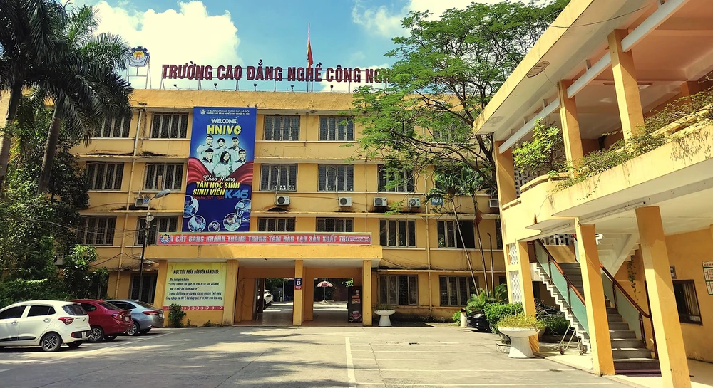 Trường Cao đẳng nghề Công nghiệp Hà Nội (phường Thái Thịnh, Đống Đa, Hà Nội) có tuổi đời 49. Ảnh: QUANG HUY