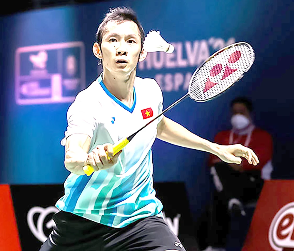 Tay vợt Nguyễn Tiến Minh vô địch toàn quốc ở tuổi 40. Ảnh: DŨNG PHƯƠNG