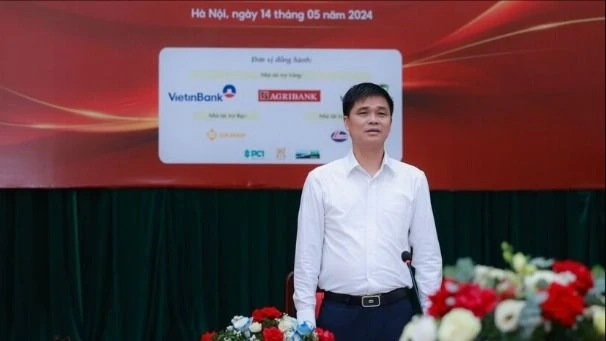 Ông Ngọ Duy Hiểu, Phó Chủ tịch Tổng Liên đoàn Lao động Việt Nam phát biểu tại cuộc họp báo. Ảnh: HẢI NGUYỄN