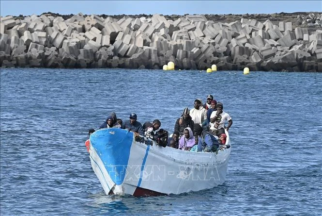 EU chia sẻ trách nhiệm giữa các thành viên về người di cư