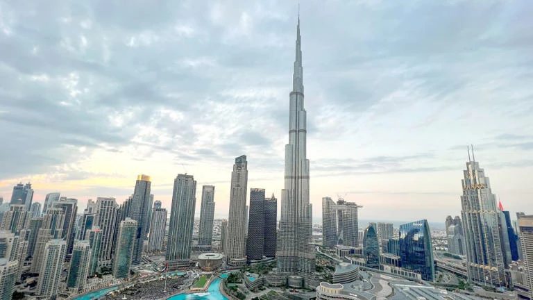 Tòa nhà cao nhất thế giới Burj Khalifa ở Dubai