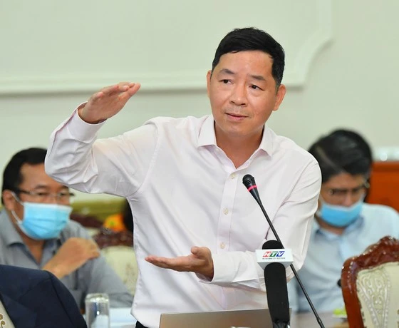 TS Vũ Thành Tự Anh phát biểu tại một hội thảo khoa học do TPHCM tổ chức, tháng 5-2021. Ảnh: VIỆT DŨNG