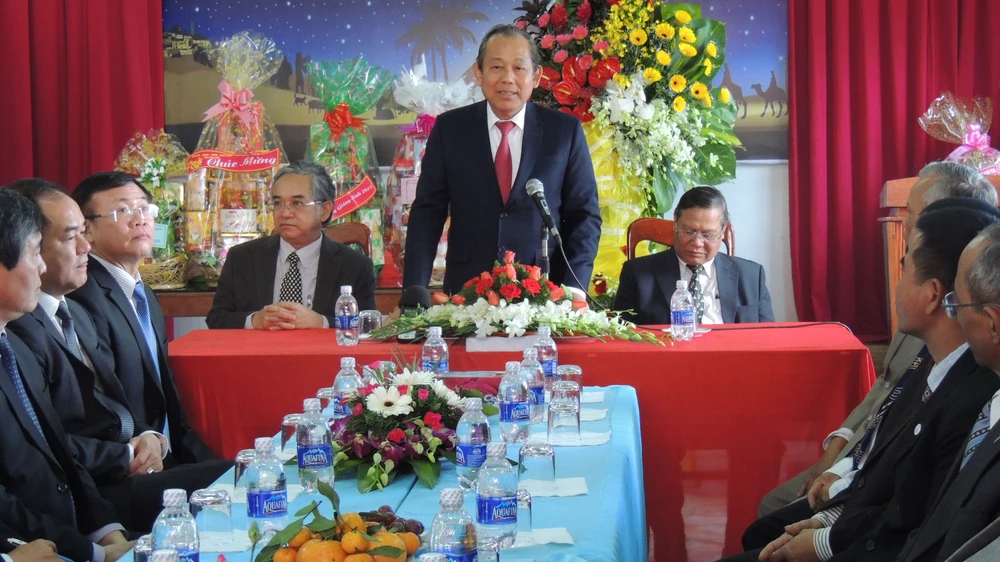 Phó Thủ tướng thăm và chúc giáng sinh tại Hội truyền giáo cơ đốc Việt Nam Kon Tum