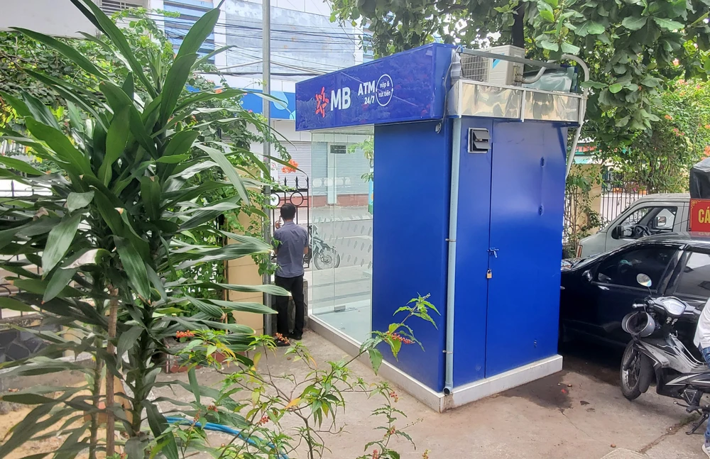 TP Quy Nhơn: Nhiều trụ ATM "lụi" trong trụ sở phường