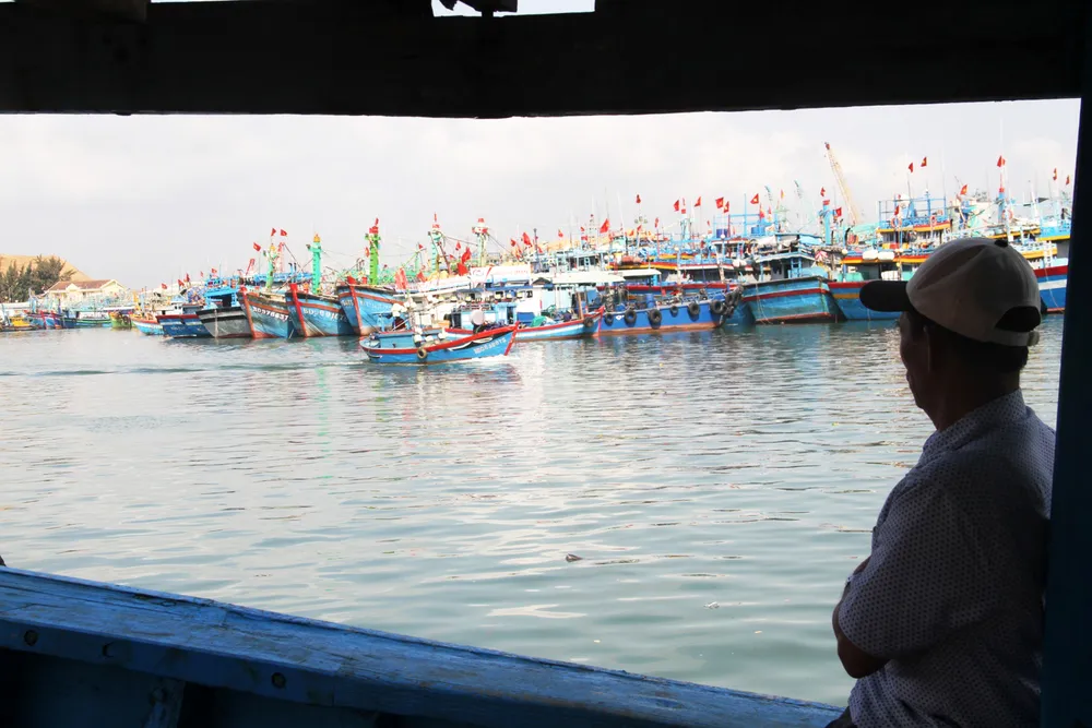 Người dân chờ đò về đảo Nhơn Châu đón tết nhon-chau-3-8546.jpg