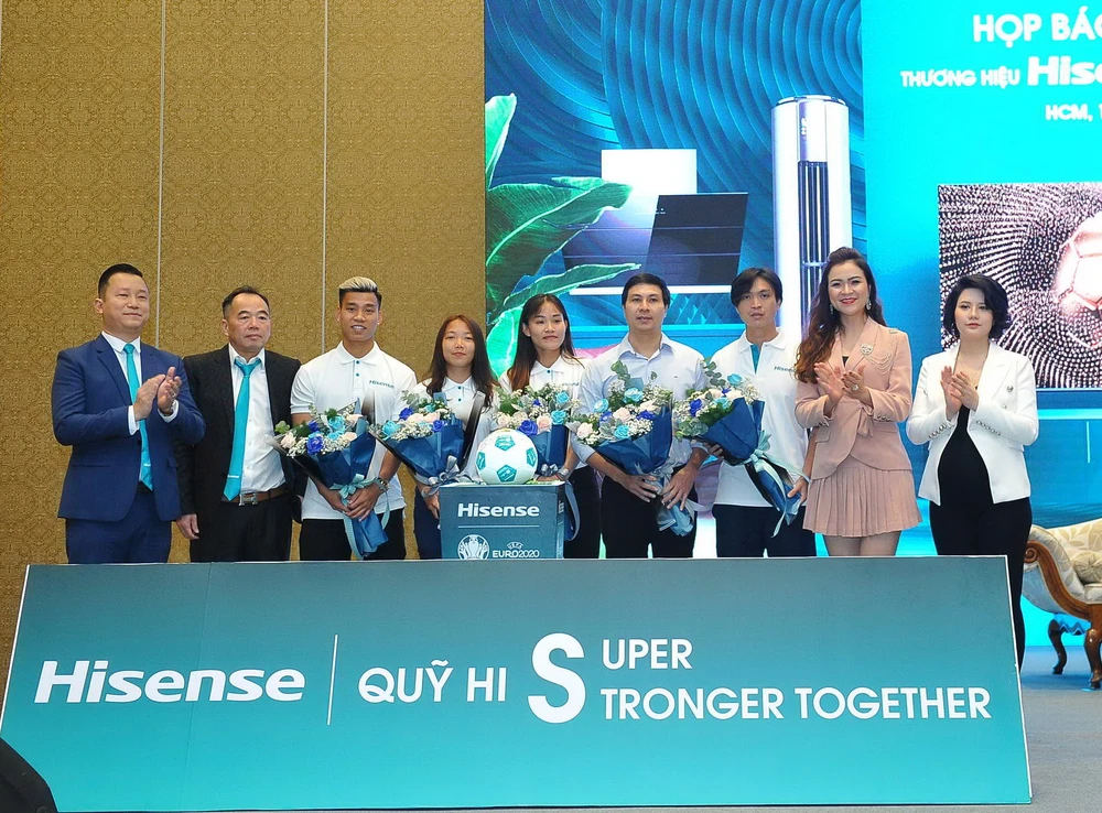 Thương hiệu Hisense trình làng tại Việt Nam - Ra mắt Quỹ Hi S hỗ trợ điều trị chấn thương của tuyển thủ bóng đá 