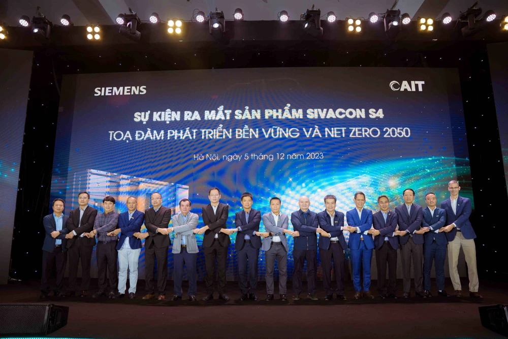 Siemens Việt Nam và AIT tổ chức Lễ ra mắt tủ điện SIVACON S4