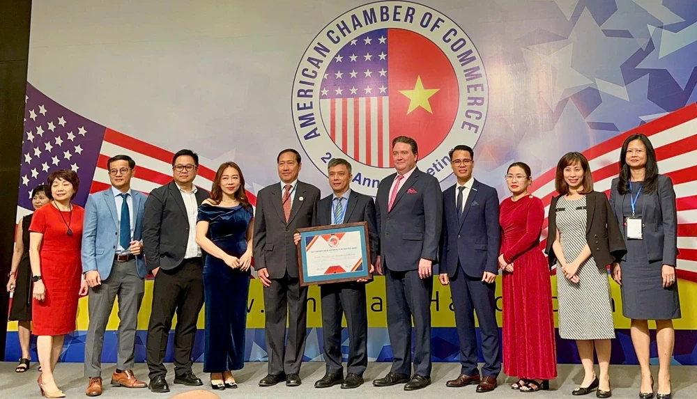 BIDV MetLife đoạt giải thưởng AmCham CSR Award lần thứ 9 liên tiếp 