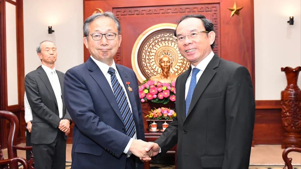 Bí thư Thành ủy TPHCM tiếp Đại sứ Nhật Bản chào từ biệt