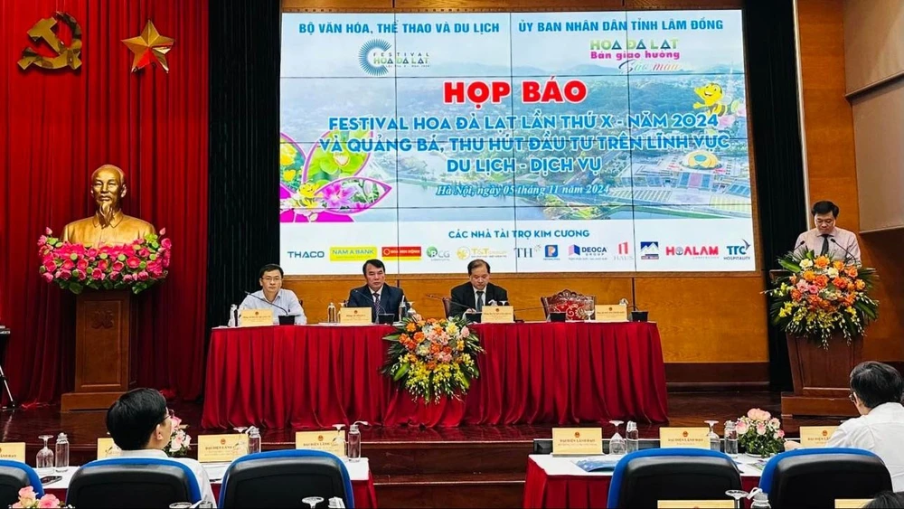 Họp báo công bố thông tin về Festival hoa Đà Lạt lần thứ X - năm 2024 tại Hà Nội