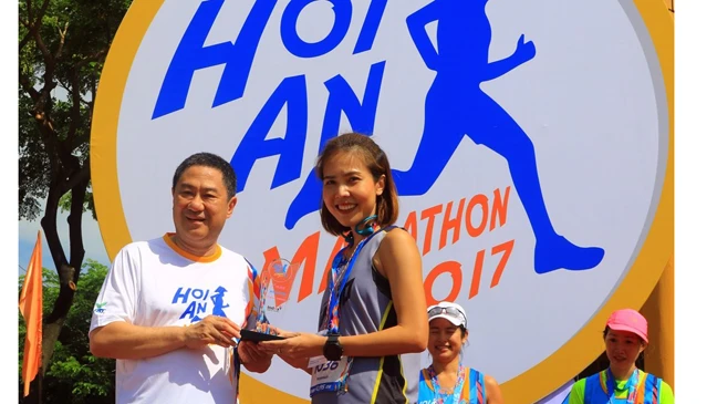 Vận đông viên Thái Lan đạt giải nhất cự ly 42 km