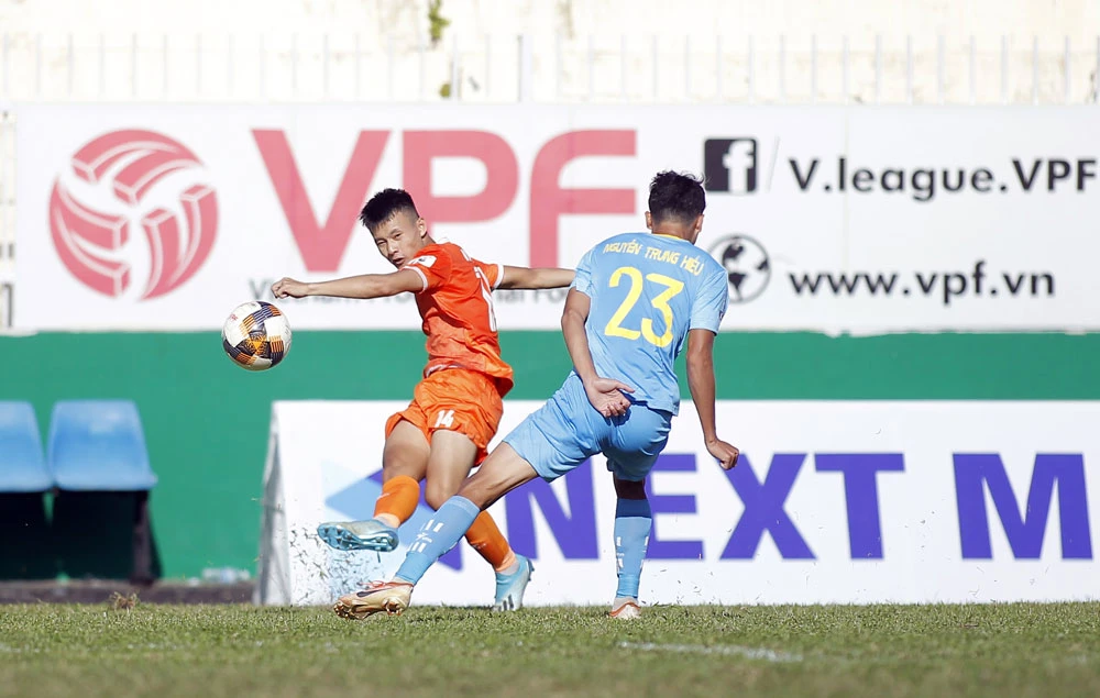 Bình Định tự làm khó mình khi để Khánh Hoà chia điểm trên sân Quy Nhơn ở vòng 10.