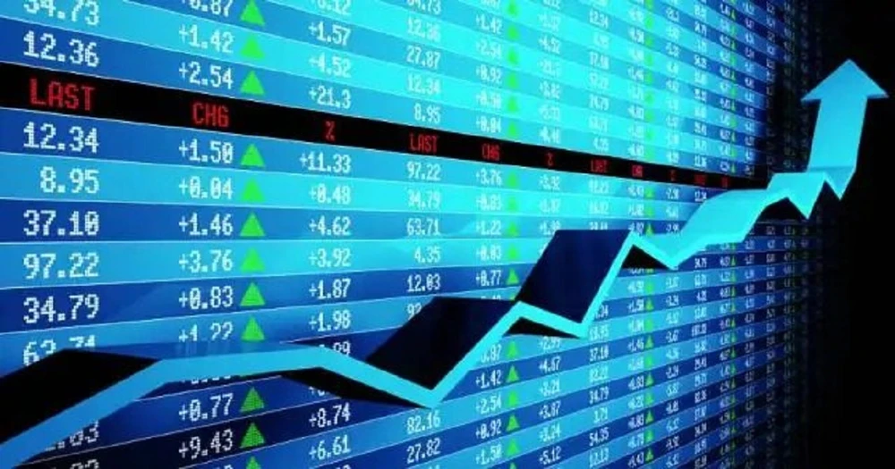 ‘Như chưa hề có cuộc chia ly’, cổ phiếu đua nhau kéo trần đưa VN Index tăng gần 57 điểm
