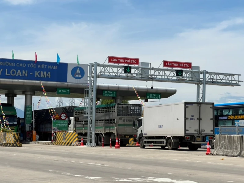 Thời gian qua hàng loạt tài xế xử dụng GPLX giả để lưu thông trên cao tốc Đà Nẵng - Quãng Ngãi