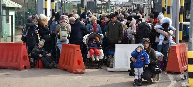 烏難民從梅迪卡邊境口岸進入波蘭。