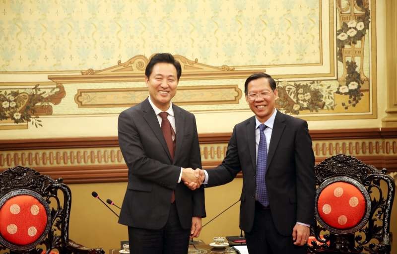 市人委會主席潘文邁接見韓國首爾市長吳世勳。