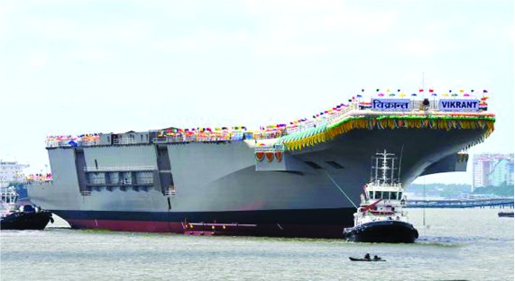 印度首艘航母正式服役