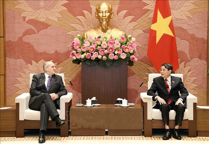 越南国会副主席阮德海会见波兰外长兹比格涅夫·劳。
