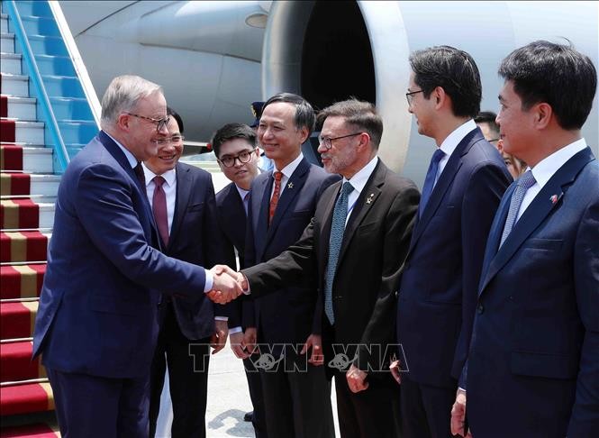 澳大利亚总理开始访问越南 
