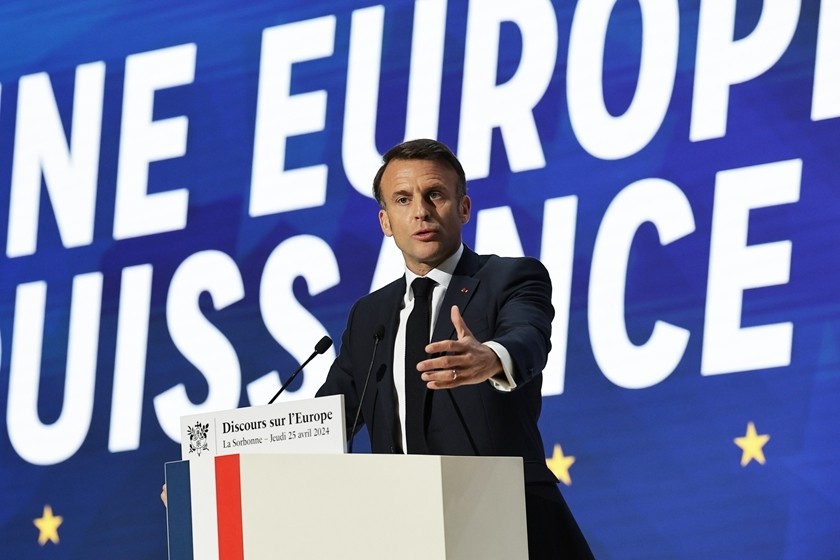 法总统称欧洲须直面全球性挑战
