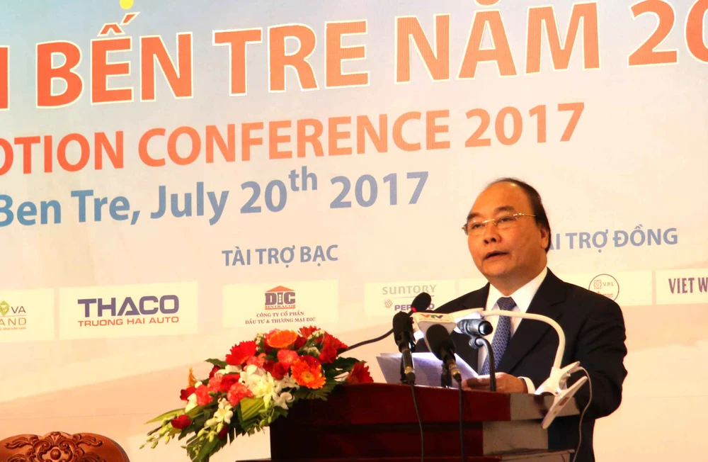 Thủ tướng Nguyễn Xuân Phúc phát biểu tại hội nghị. Ảnh: HÀM LUÔNG