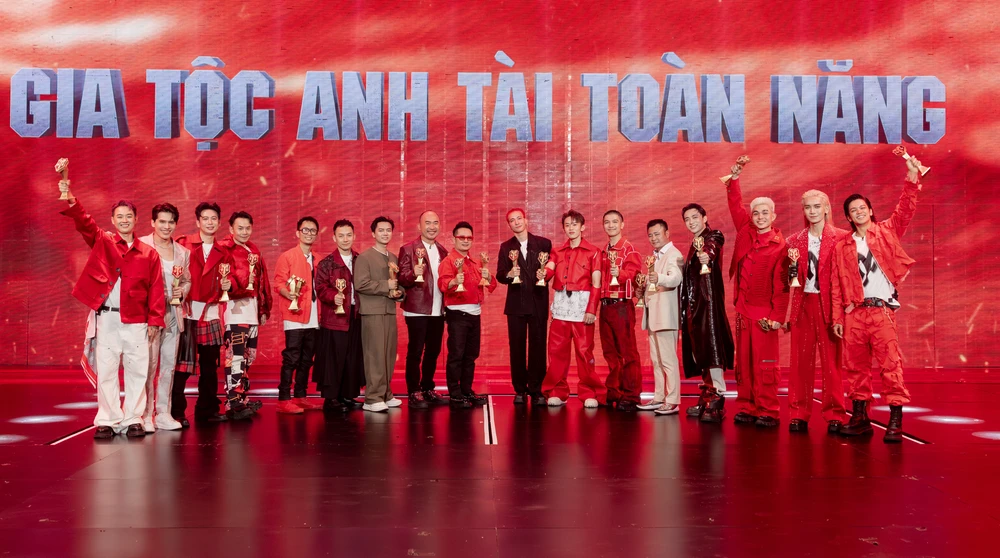 Cường Seven trở thành Thủ lĩnh "Gia tộc Anh tài Toàn năng" gồm 17 anh tài