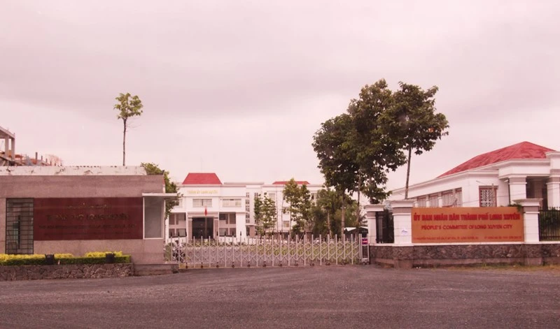 Trụ sở Văn phòng UBND TP Long Xuyên, nơi bà Vương Mai Trinh công tác