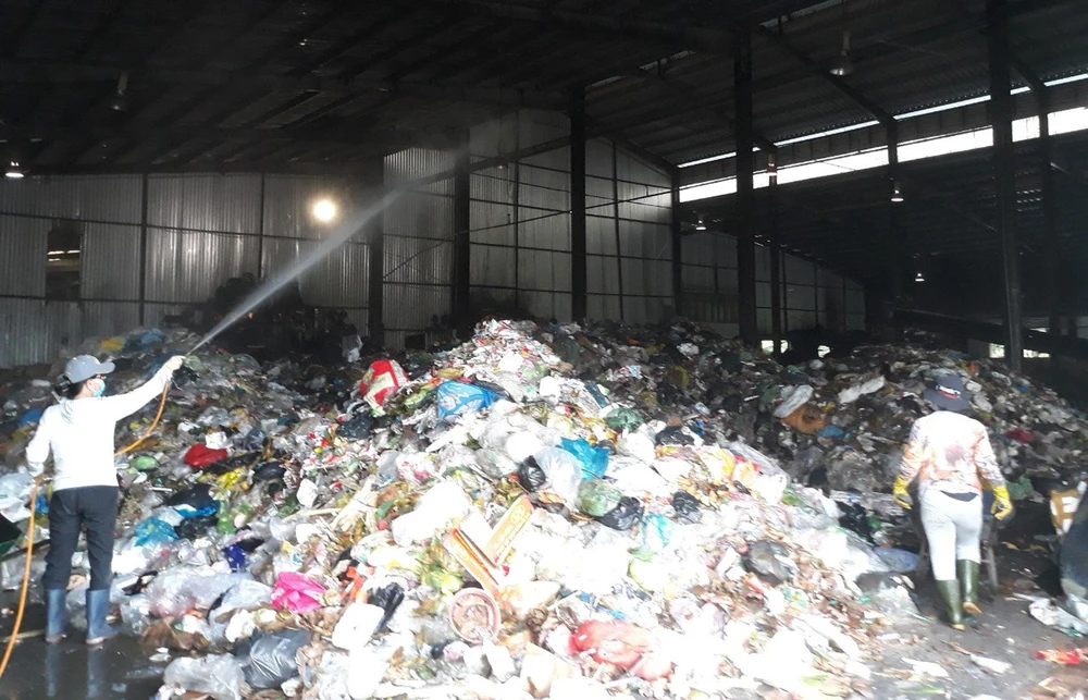 Bên trong nhà máy rác Bãi Bổn, xã Hàm Ninh (Phú Quốc). Ảnh: CTV