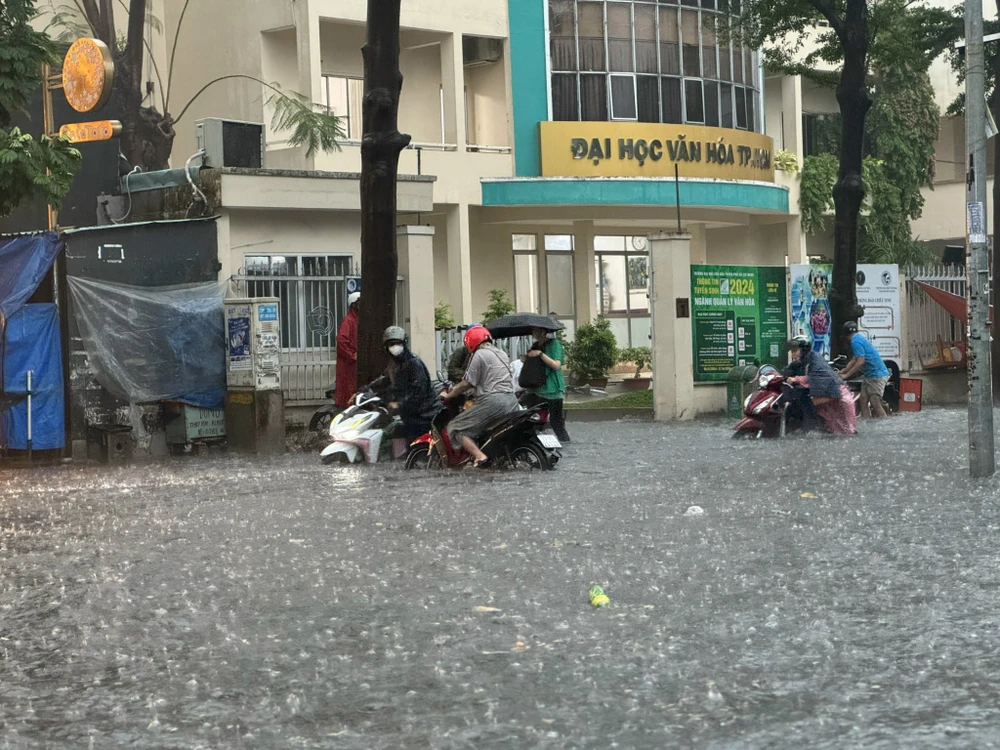 Khẩn trương khắc phục bất cập hạ tầng, đảm bảo an toàn giao thông trong mùa mưa