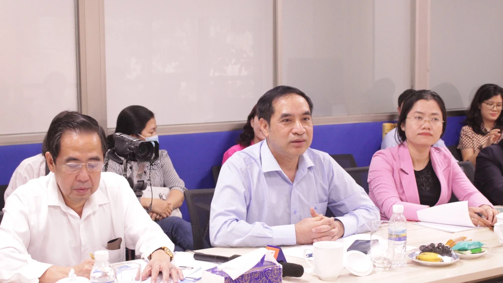 Cục trưởng Cục Việc làm (Bộ LĐTB-XH) cùng đoàn công tác làm việc với Công ty PouYuen Việt Nam