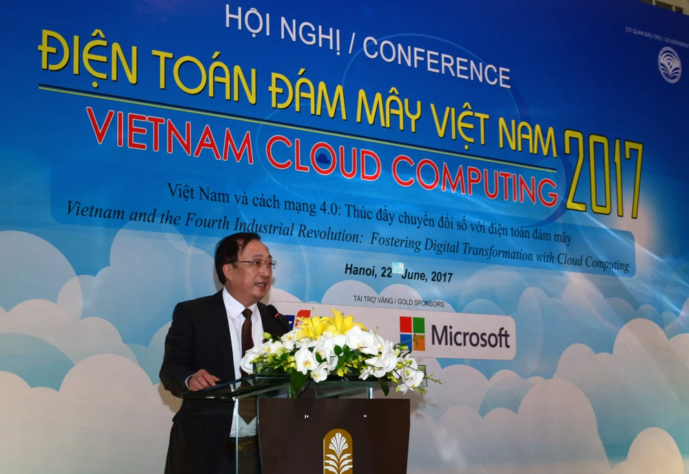 TS Vũ Minh Khương phát biểu tại hội thảo
