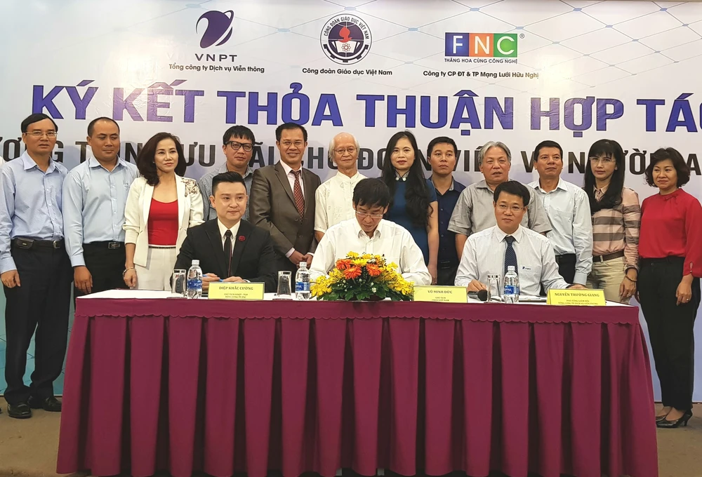 Ký kết giữa VNPT và Công đoàn Giáo dục Việt Nam mang lại nhiều giá tri cho cả hai bên