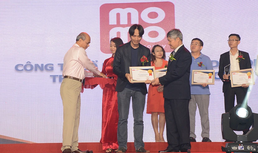 MoMo nhận giải thưởng Top 100 sản phẩm dịch vụ Tin và Dùng