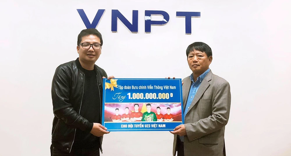 Tập đoàn VNPT tặng 01 tỷ đồng cho đội tuyển U23 Việt Nam dù bỏ lỡ cơ hội giành chức vô địch 