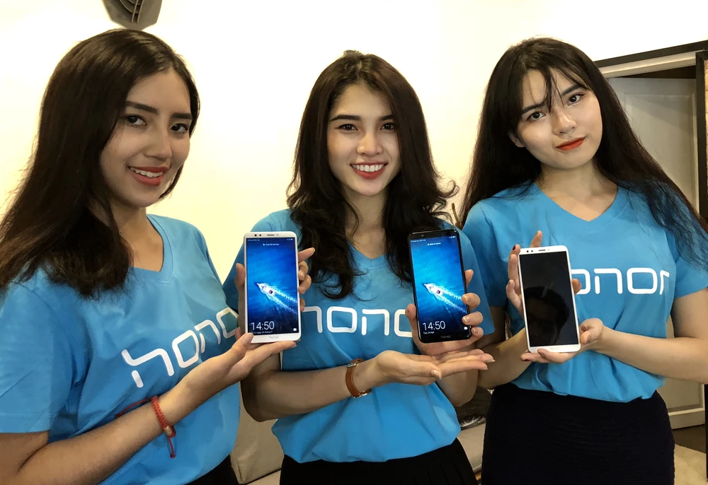 Honor 7C là smartphone tầm trung
