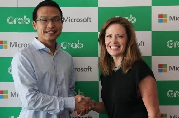 Microsoft bắt tay với Grab