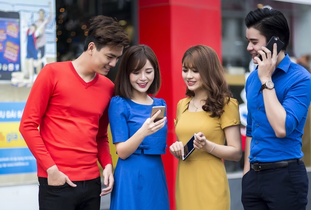 Người dùng 4G MobiFone tại Hà Nội