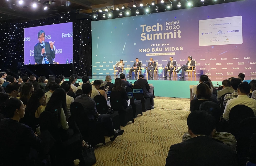 Các chuyên gia công nghệ tại Tech Summit 2020