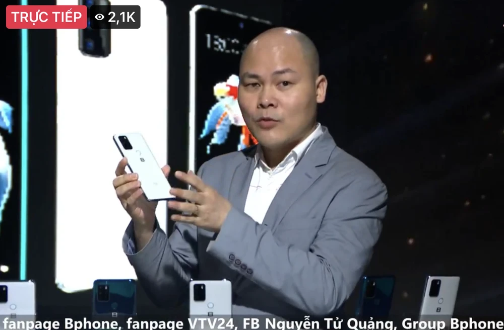  CEO Bkav Nguyễn Tử Quảng trực tiếp livestream ra mắt sản phẩm