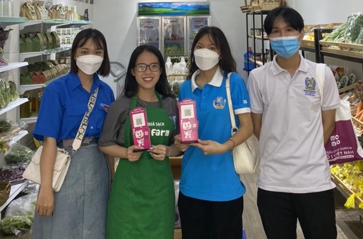 Thanh niên Bà Rịa - Vũng Tàu tham gia Ngày không tiền mặt 2022