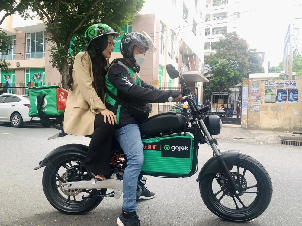 Gojek trở thành hãng gọi xe công nghệ đầu tiên tại Việt Nam triển khai vận chuyển hành khách bằng xe máy điện