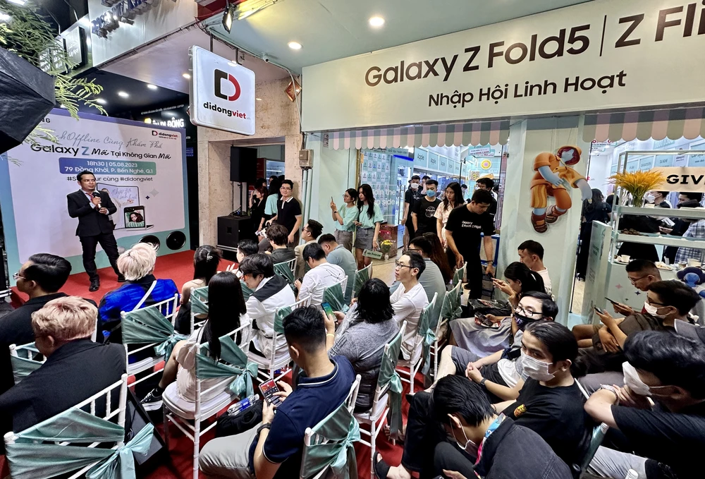 Tech Offline “Cùng khám phá Galaxy Z mới tại Di Động Việt