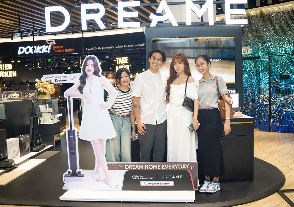 Dreame Brand Store – cửa hàng bán lẻ chính hãng Dreame tại Crescent Mall (quận 7, TPHCM)