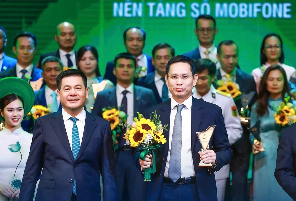 MobiFone được vinh danh Thương hiệu quốc gia Việt Nam 2024