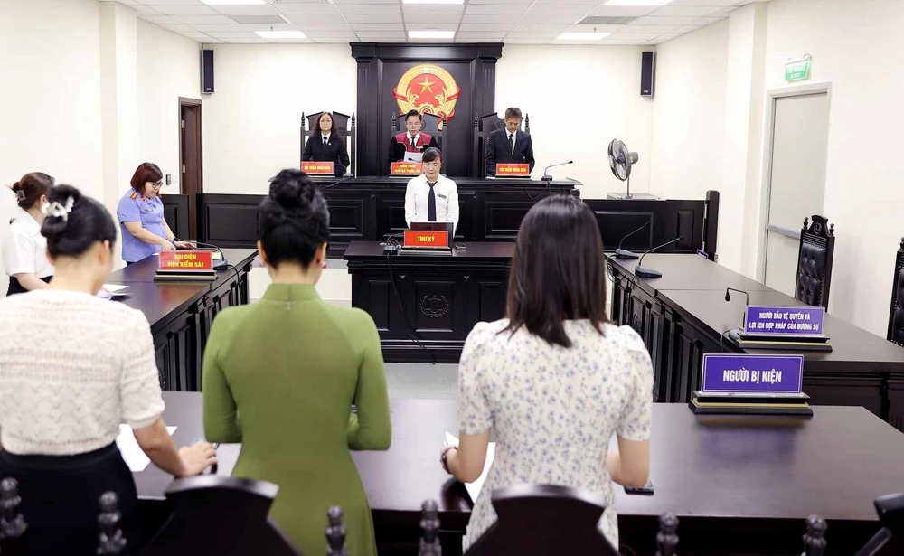 Tòa xét xử vụ kiện Sở VH-TT Hà Nội gây phiền hà thủ tục hành chính