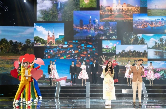 Cầu truyền hình “Việt Nam - Hành trình rạng rỡ" chào đón năm mới 2024