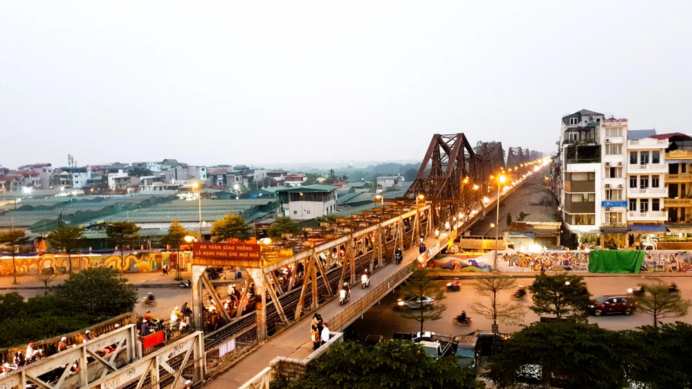Cầu Long Biên - cây cầu sắt hơn 100 năm tuổi ở Hà Nội